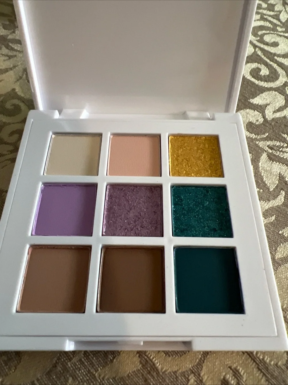 JX Eye Shadow Palette - You & Me in Miami - Brand NEW!!